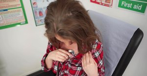 Downblouse Jerk are proud to present you with xxx pics featuring Katie Louise has a sexy form