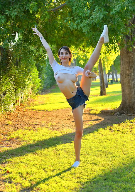 FTV Girls are proud to present you with xxx pictures featuring Tristan demonstrating hot form