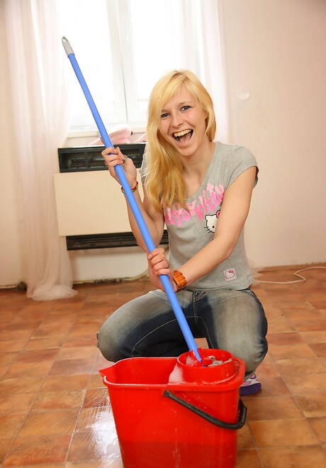 Adult Prime offers a free xxx photo gallery with pretty maiden xxx gallery 185933